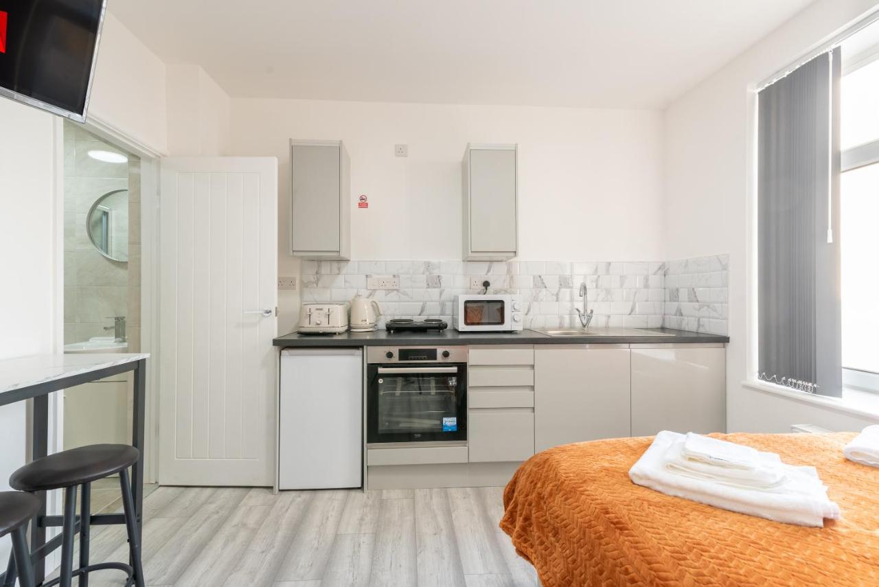 Exquisite Cardiff Apartments- With Garden Lounge & Games Room Exterior foto